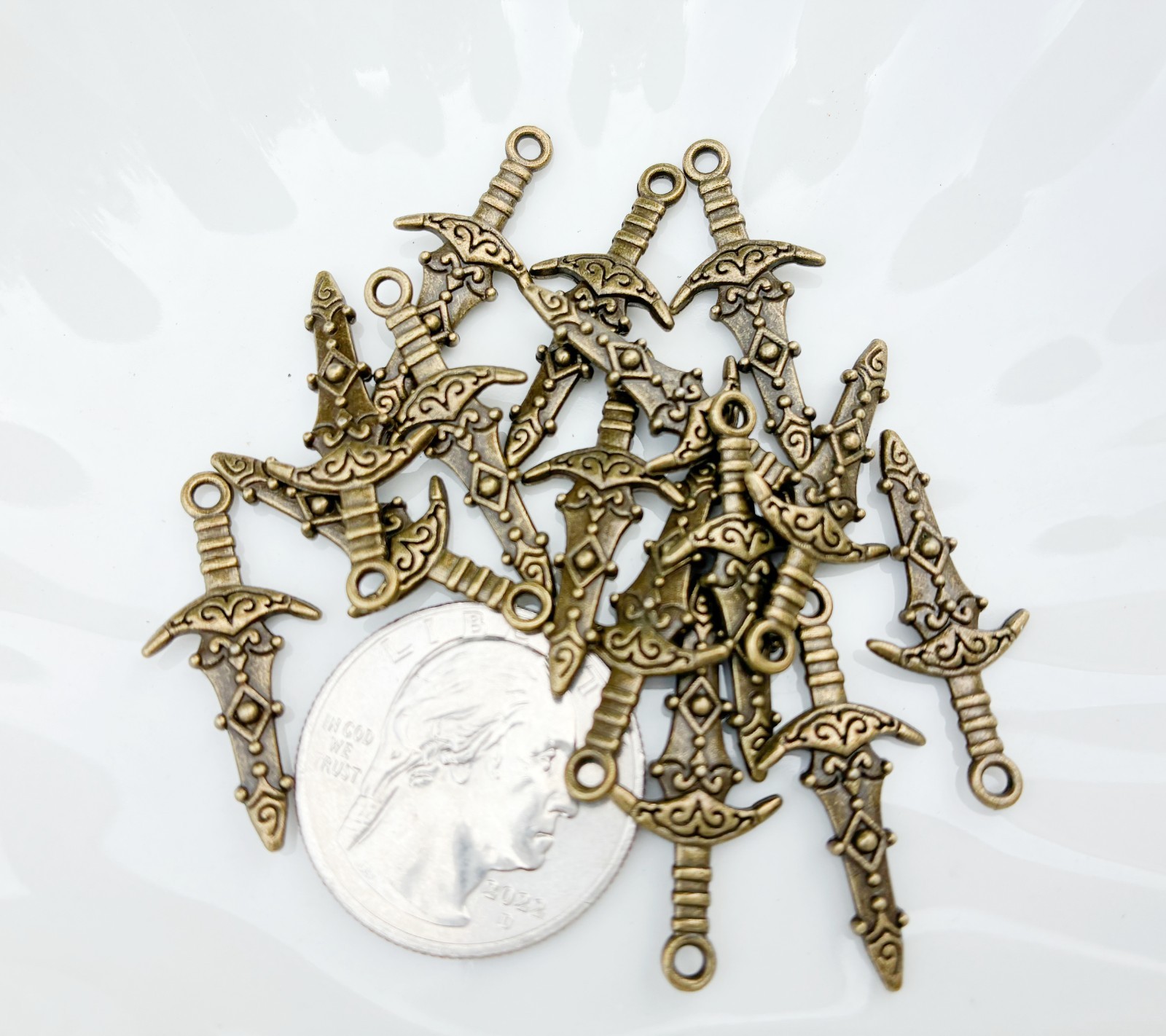 50PC Antiqued Bronze 3D Metal Sword Charms Pendants 28x13mm