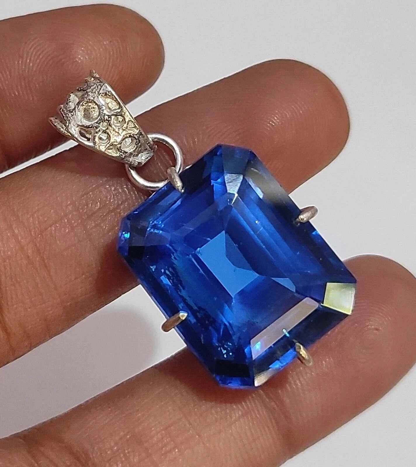 Natural 35 Ct Blue Sapphire Certified Emerald in Silver Loose Pendant Gems
