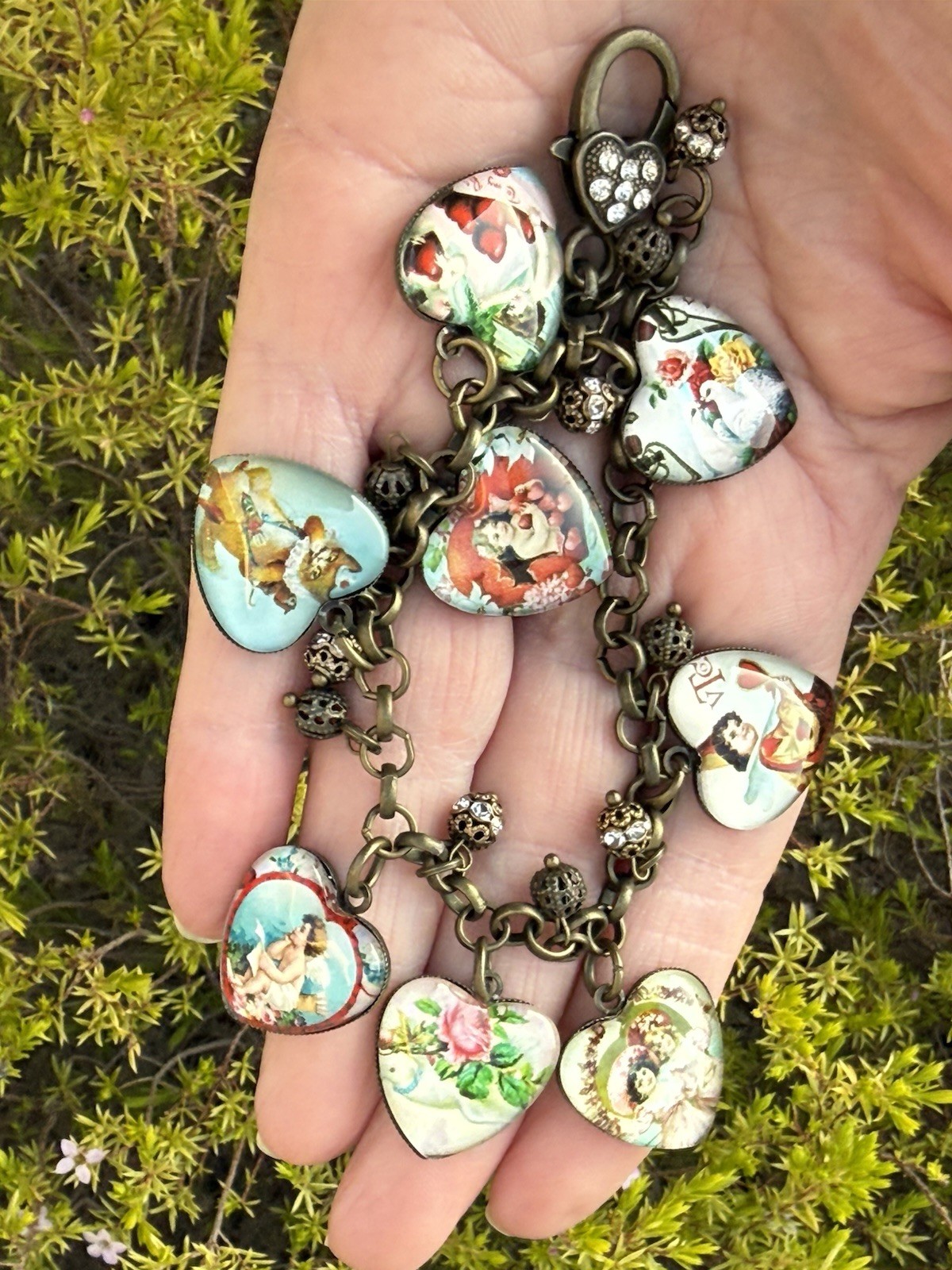 Victorian Style Valentines Charm Bracelet With Heart Motif & 8 Victorian Images