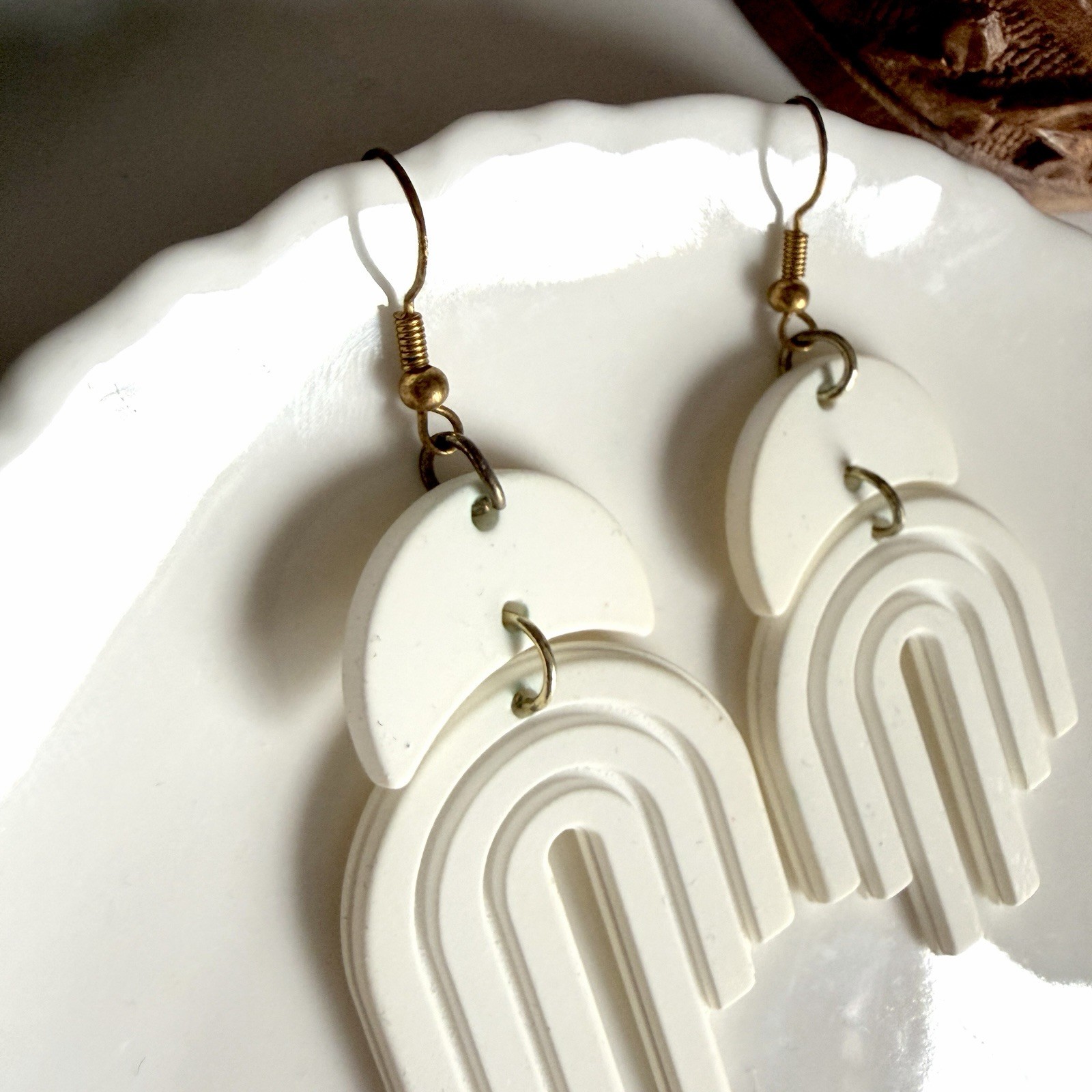 Off-White Polymer Clay Arch Earrings Dangle PREOWNED Large Jewelry