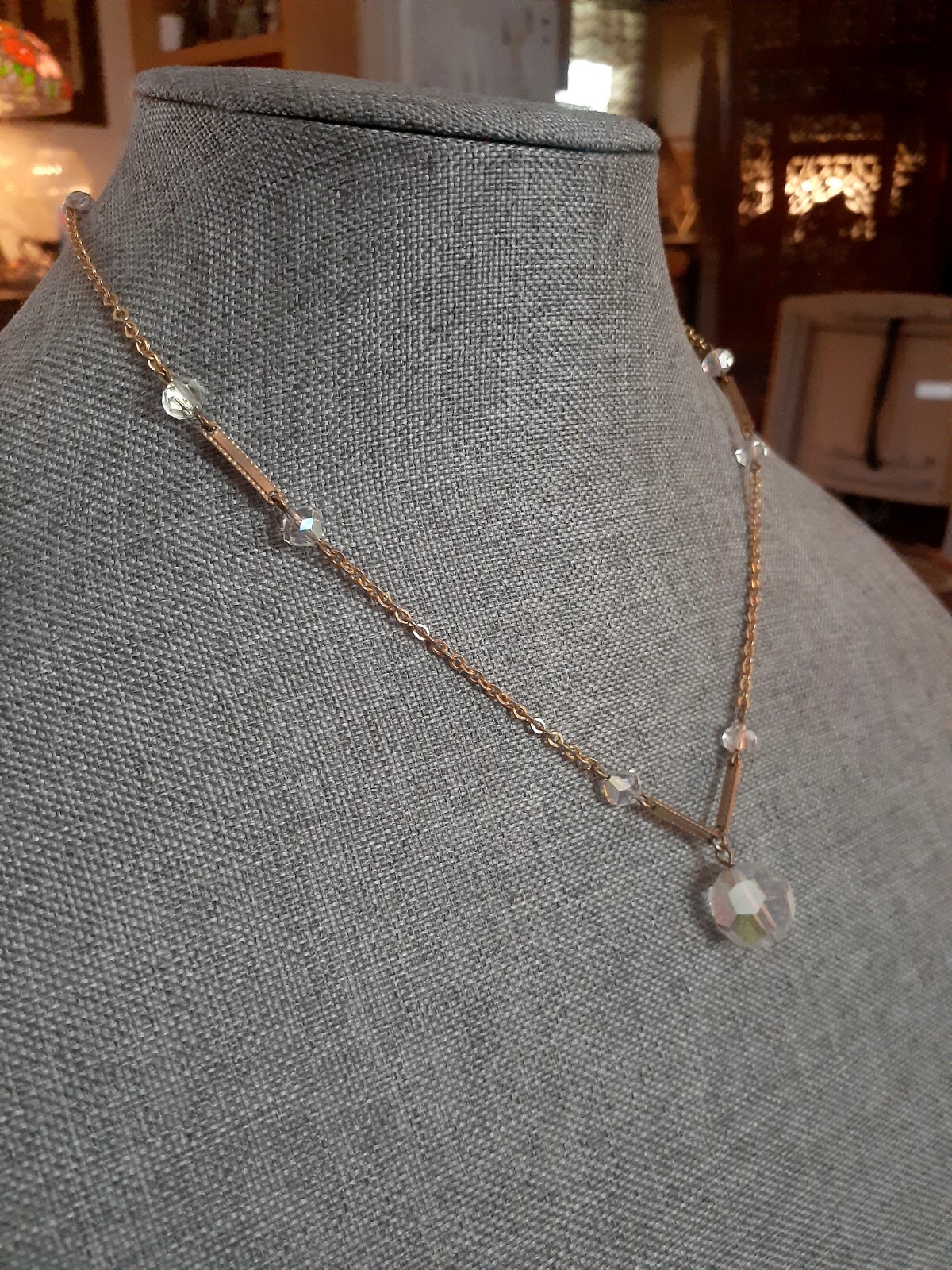 Vintage Crystal Fauceted pendant Y Drop Gold Tone Station Necklace