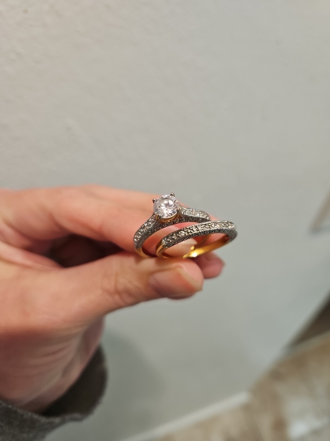 2pc Band & Solitaire Ring sz 8-8.25, No Hallmark gold tone CZ Crystal rhinestone