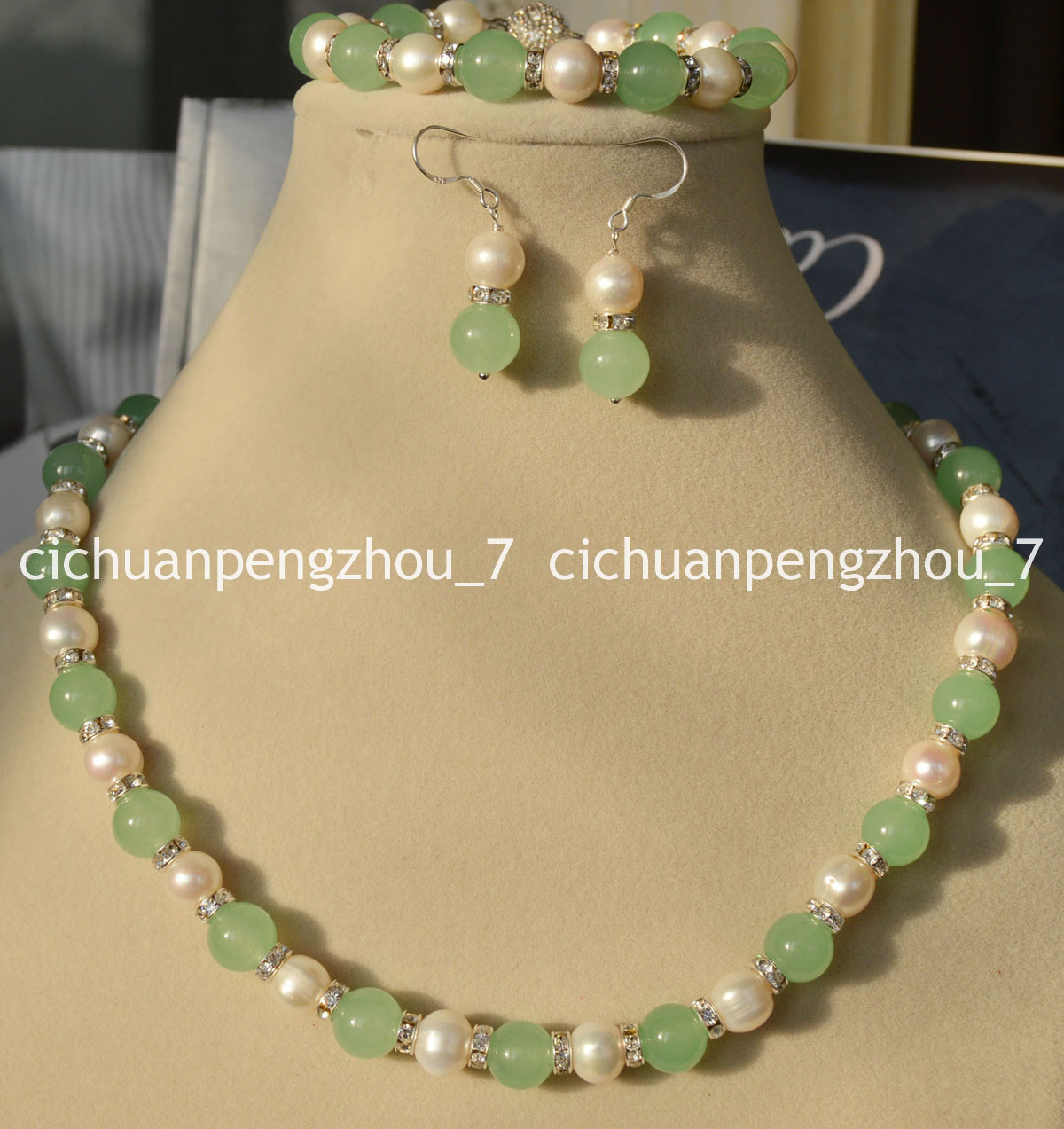 10mm Light Green Jade 9-10mm Genuine White Cultured Pearl Necklace Earrings Set