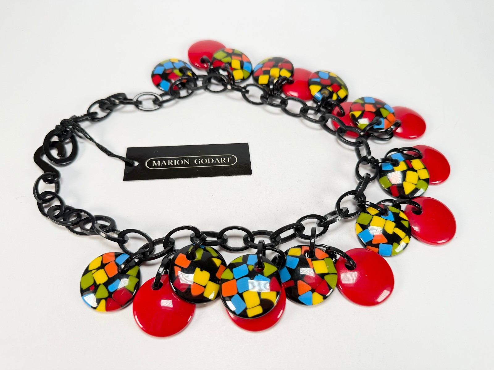 Marion Godart – Confetti “Dual Disque” Art-Deco x Red Mix Resin Necklace