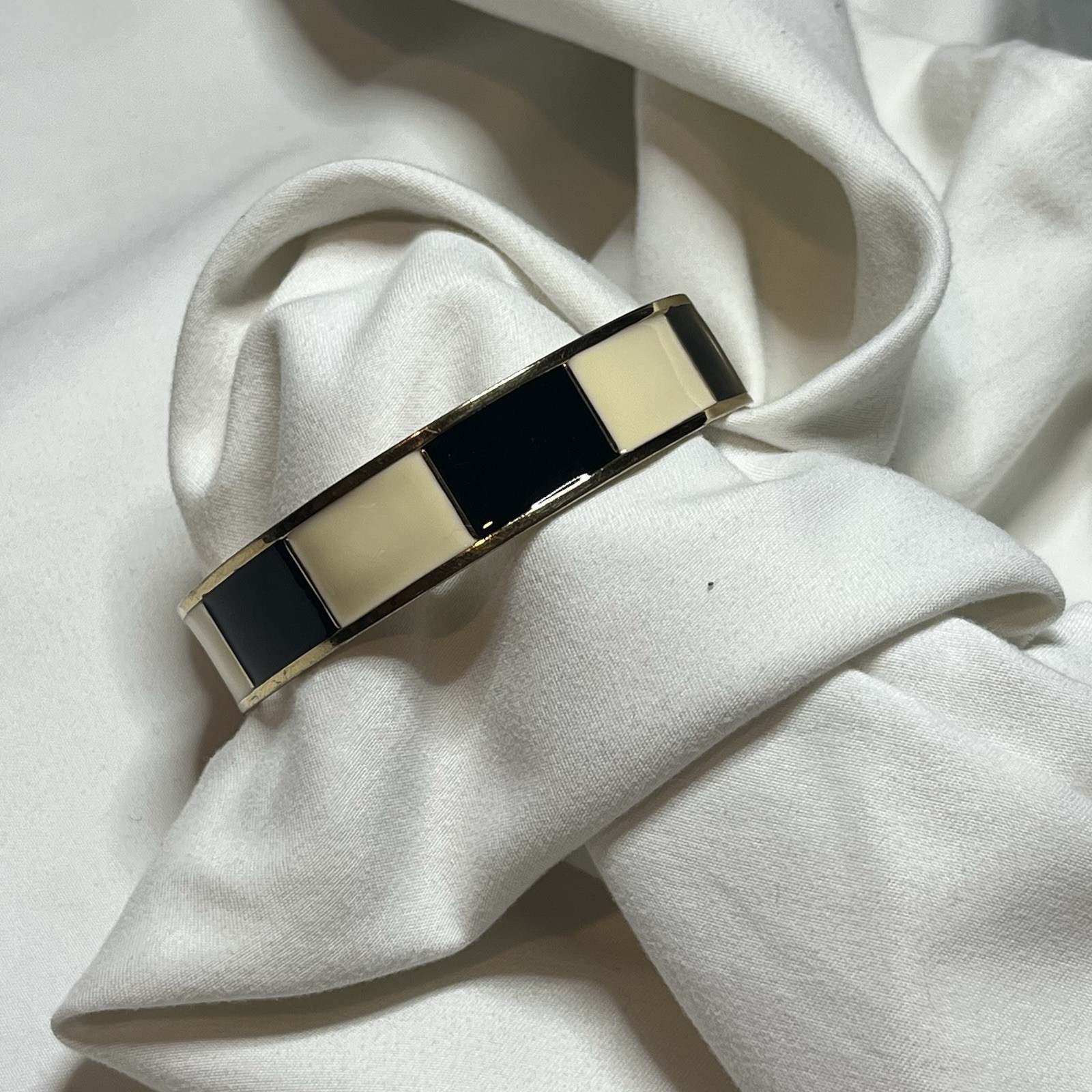 J Crew White/cream And Black Gold Tone Bangle