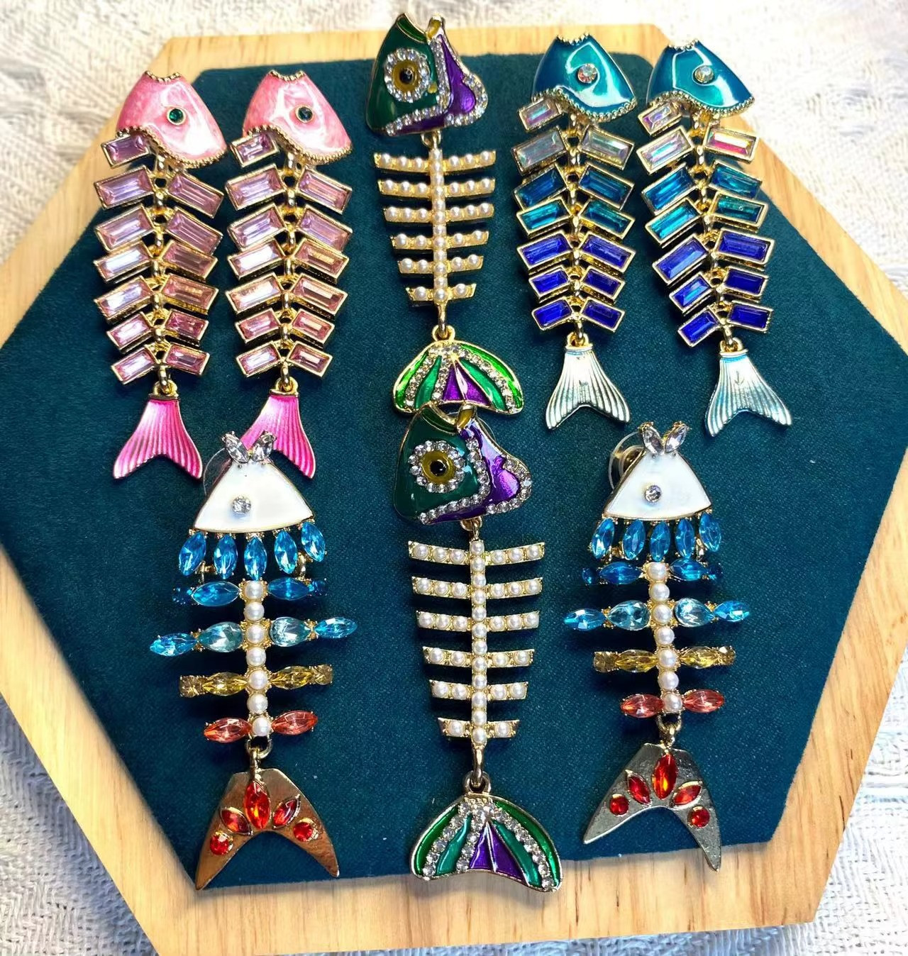 Creative Colored Rhinestone Fishbone Earrings Personality Temperament Splicing A