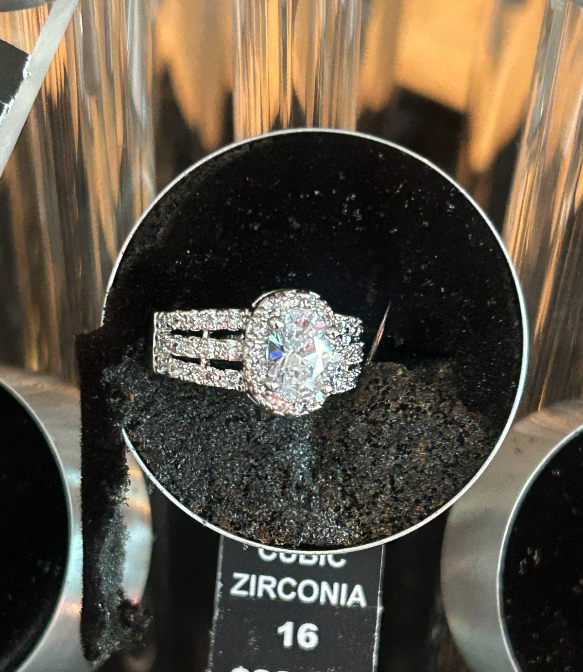 Costume ring – New – Free Shipping Size 6