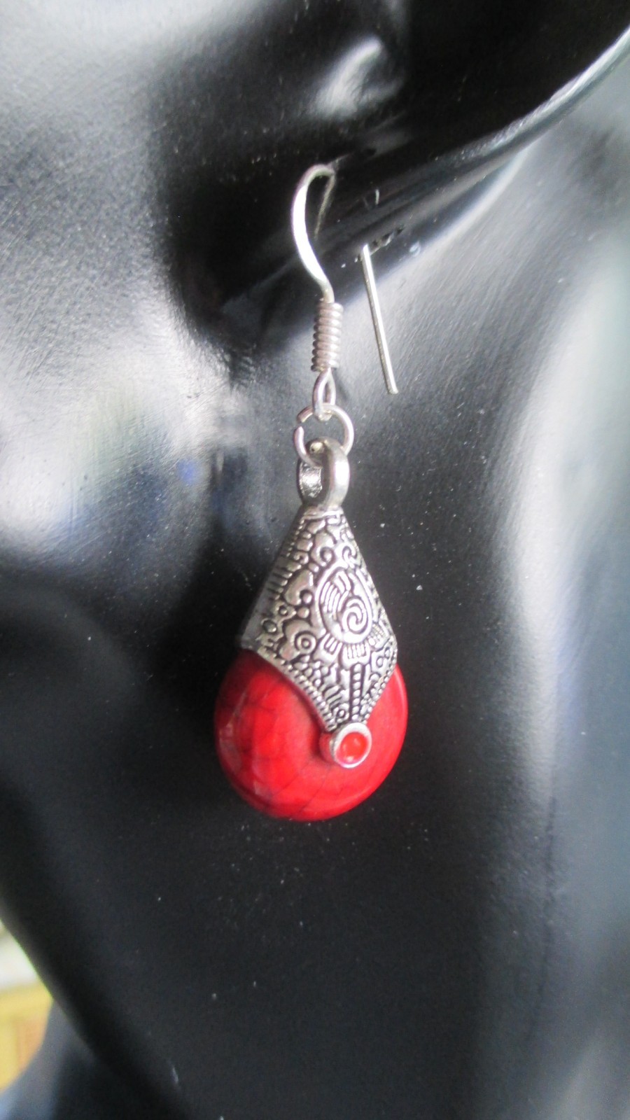 LIPSTICK RED RESIN DROP/DANGLE PIERCED EARRINGS