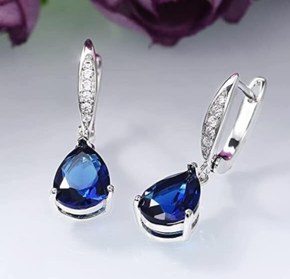 2.85 CT Simulated Breathtaking English Lock Christmas Earrings 925 Silver Plated
