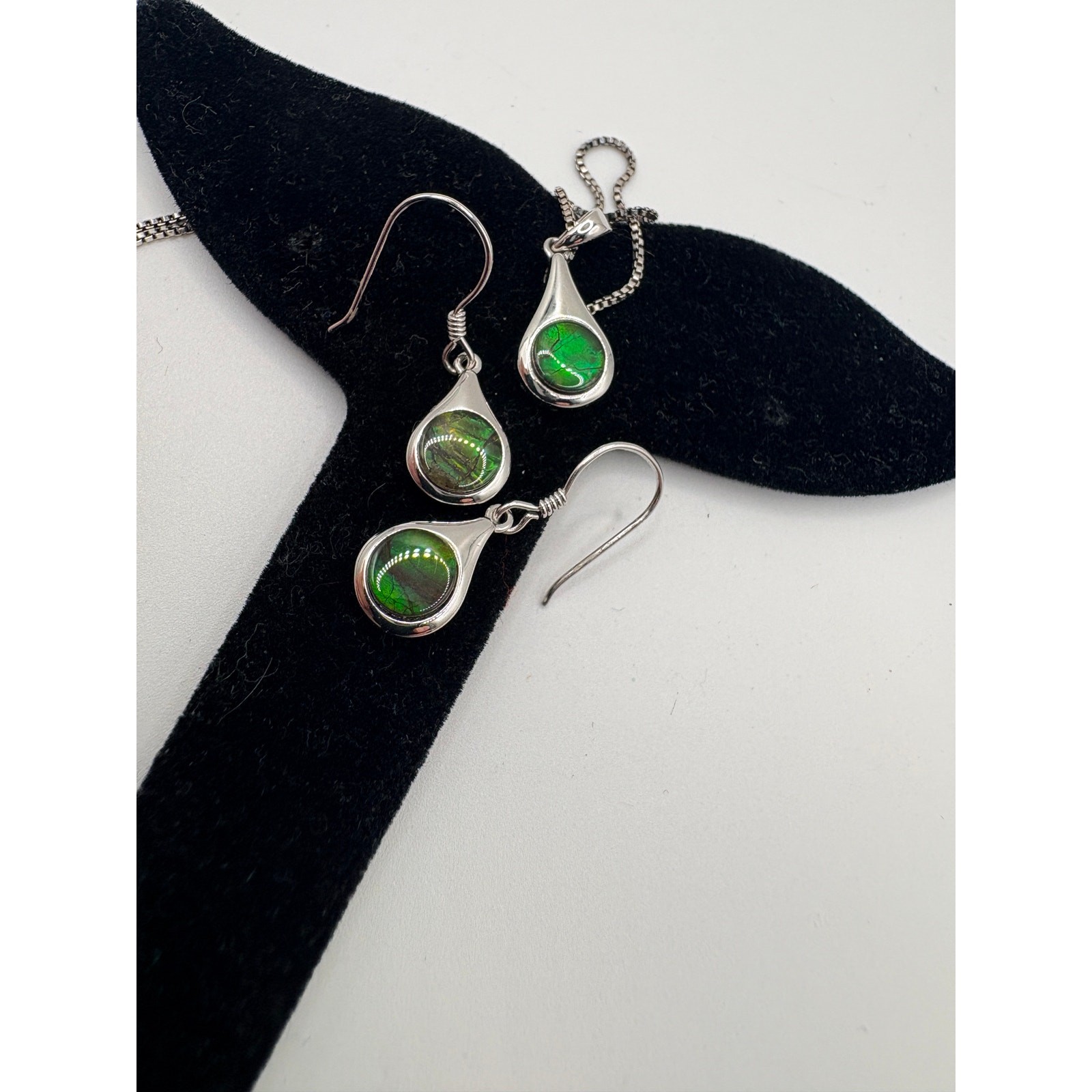 Sterling Silver Ammolite 18″ Necklace Dangle Earring Set