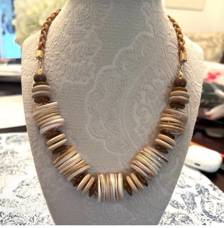 NWT Free People Isabella Bohemian Natural Wood Necklace
