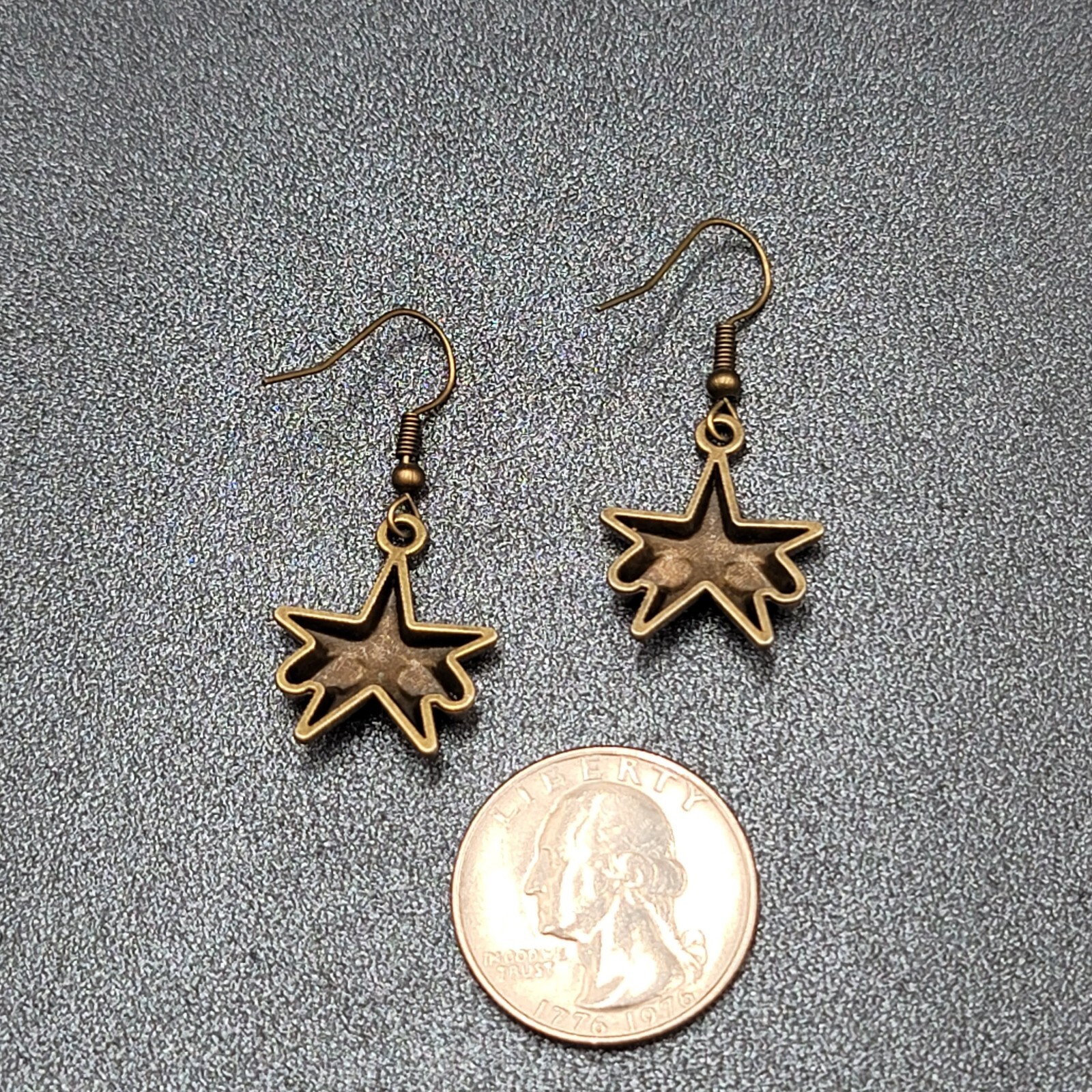 New WINGED STARS Pierced Earrings Bronze tone Dangle 7/8″