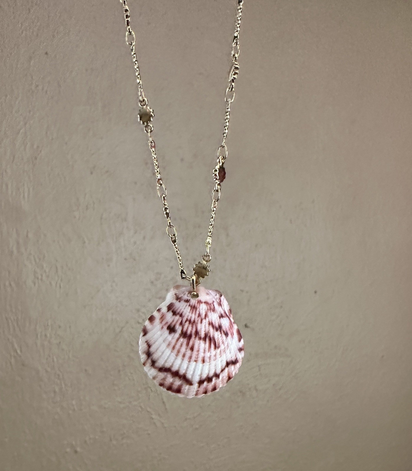 Gold Plated Sunburst Sanibel Shell Necklace 17” Hand Crafted