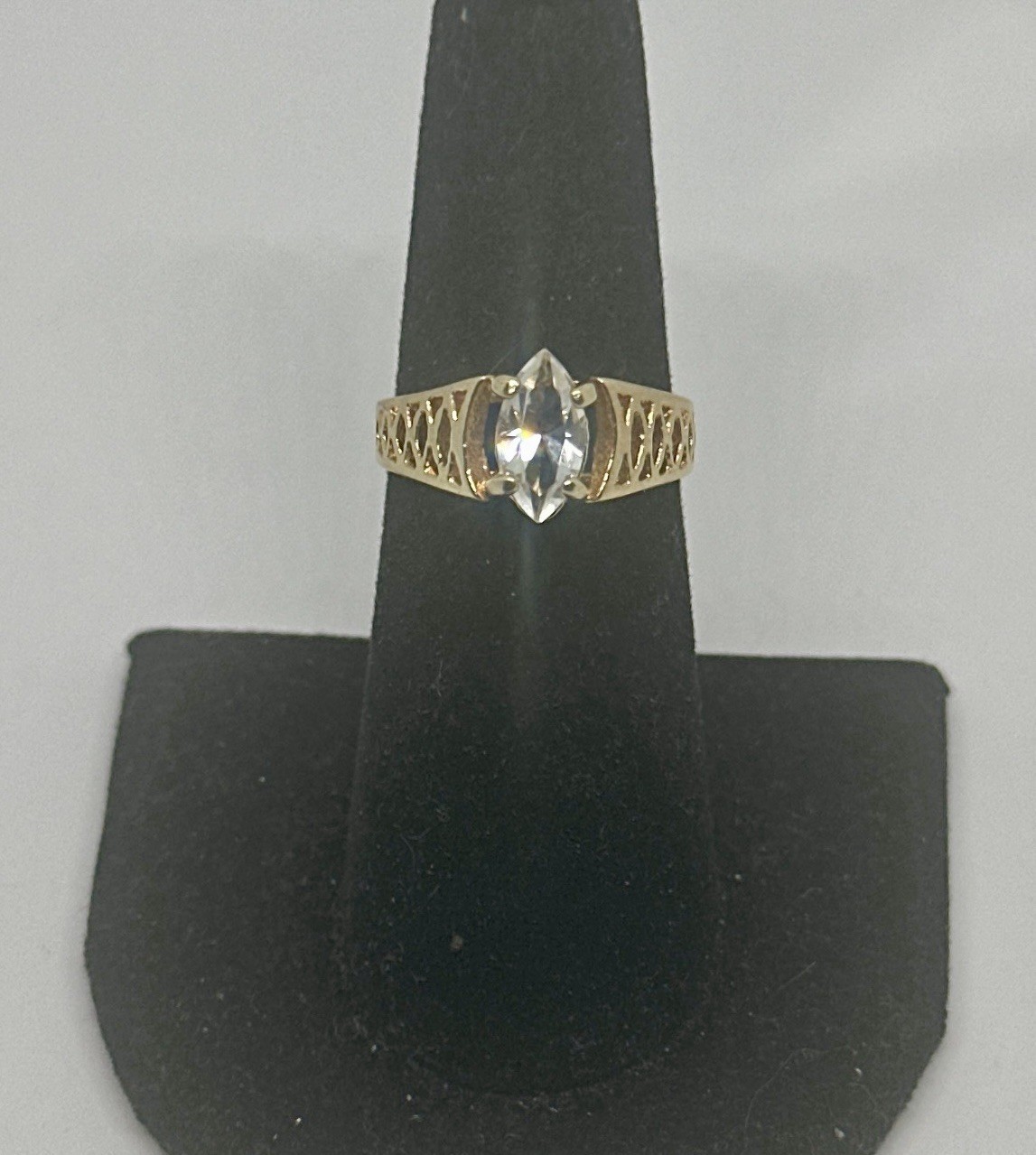 Marquise Cut Rhinestone Gold Tone Filigree Design Statement Ring Size 5.75