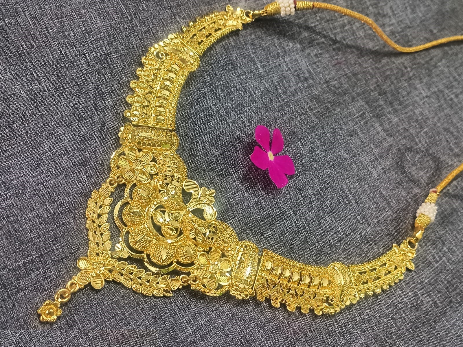 JAYWAR Traditional Gold Tone Floral Necklace Ethnic Bridal Statement Jewelry