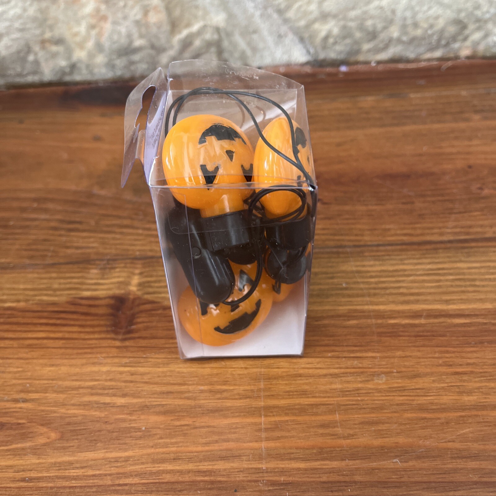 Halloween Pumpkin LED Light Up Necklace 6 Flashing LED Lights