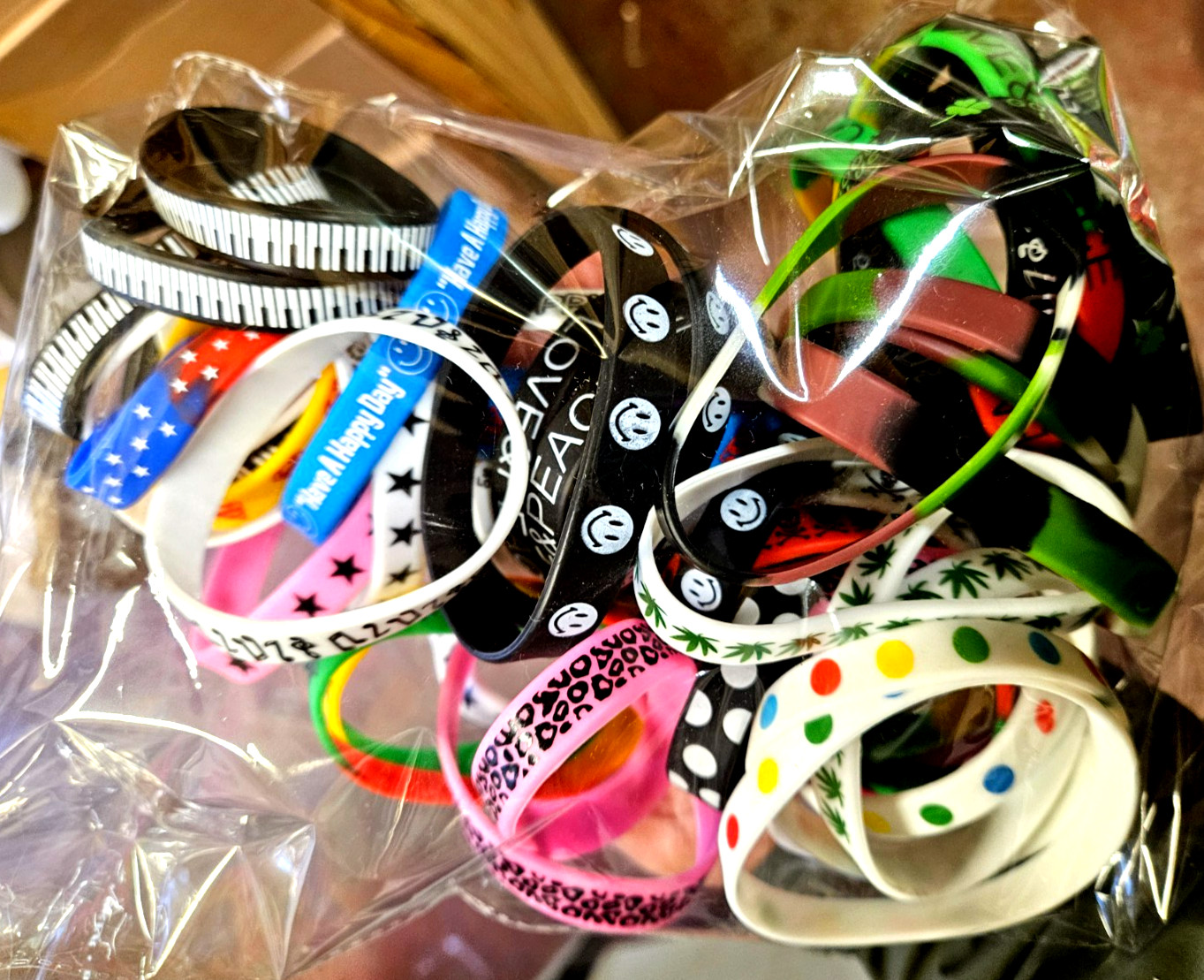50x Fashion Adult Unisex Patterned Silicone Rubber WristBand Friendship Bracelet