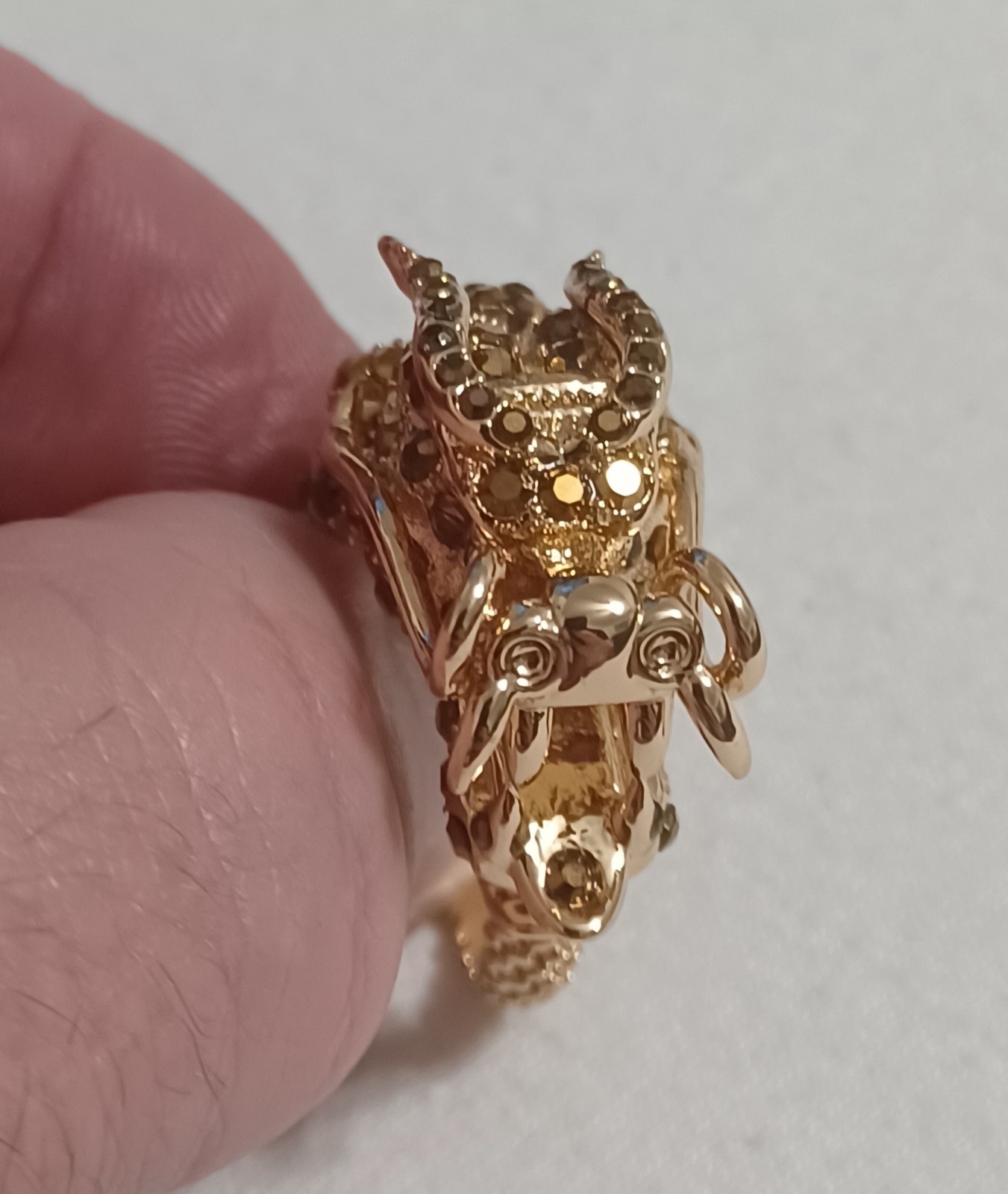 🐲 COOL Simply VERA WANG Gold Tone DRAGON RING, Simulated Crystal Gems SIZE 8