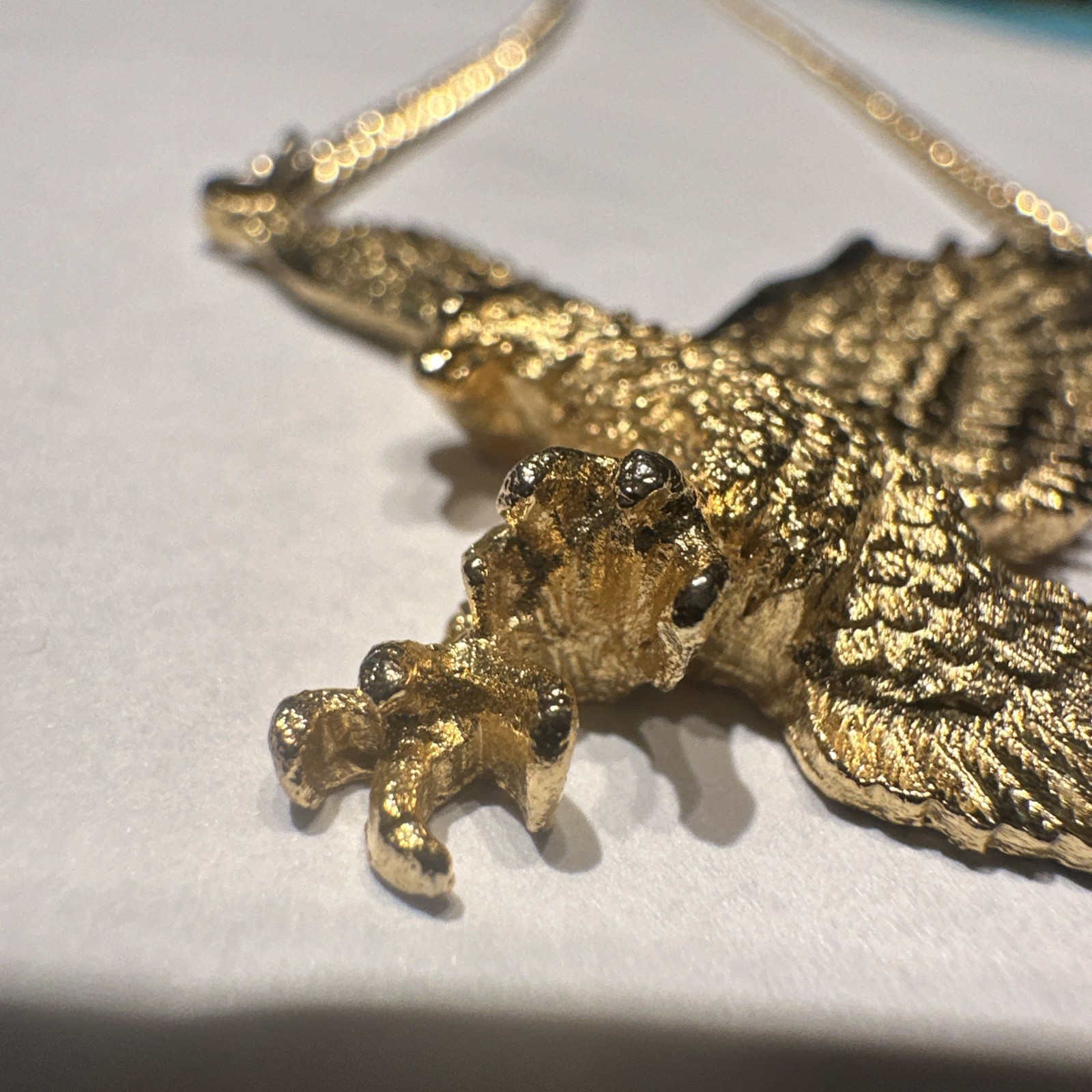 Eagle On Chain Gold Color Not Sure Of Metal 19 In Chain
