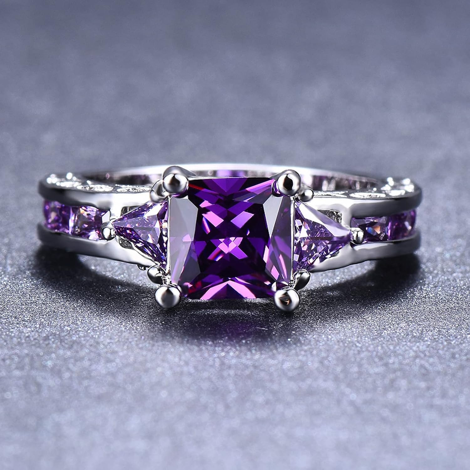 925 Sterling Silver Ring with Simulated Gemstone – Fashion Jewelry for Women