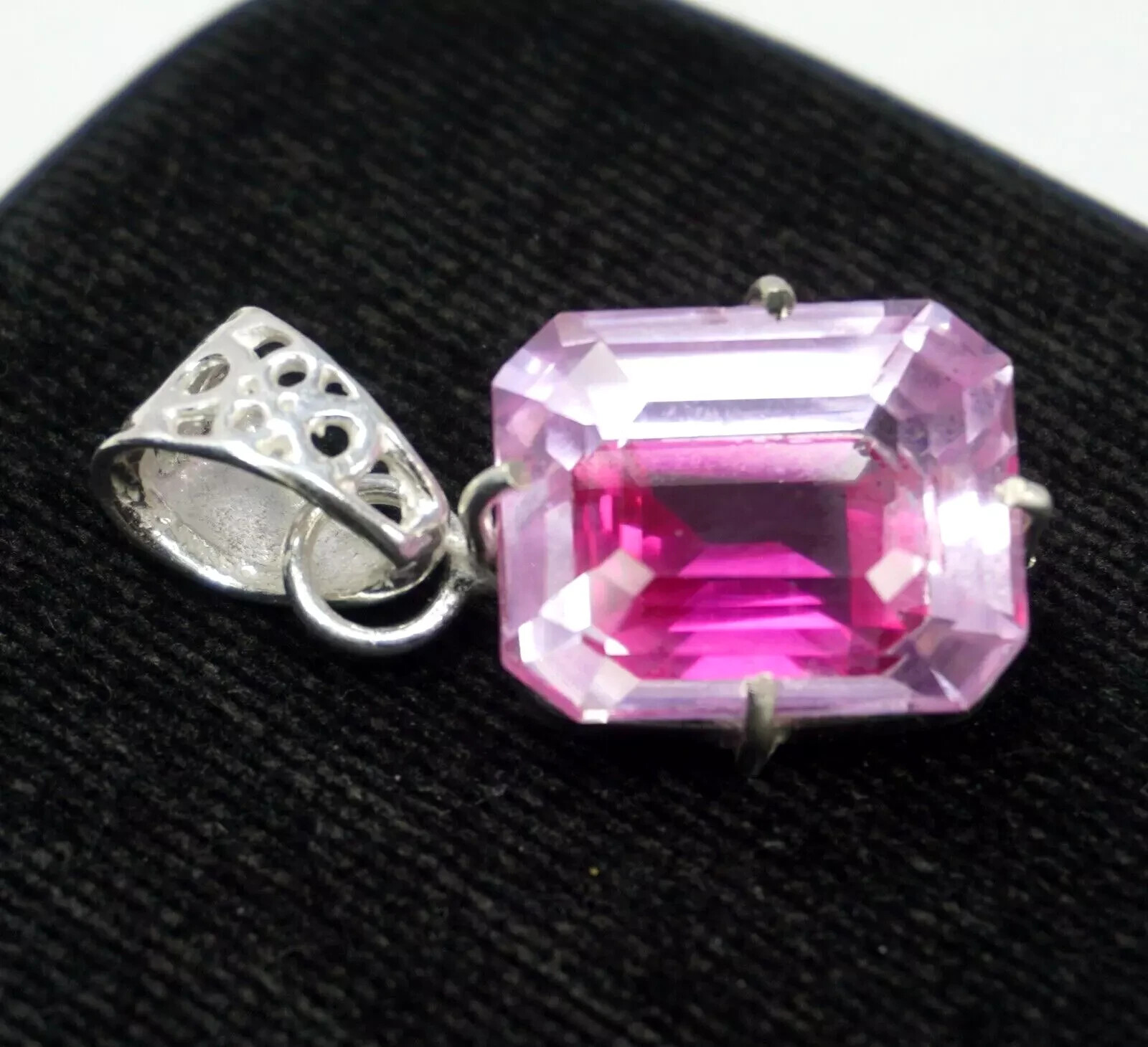 Natural Pitambari Sapphire Certified 30.6 Ct+ Loose Gem 925 Solid Silver Pendant