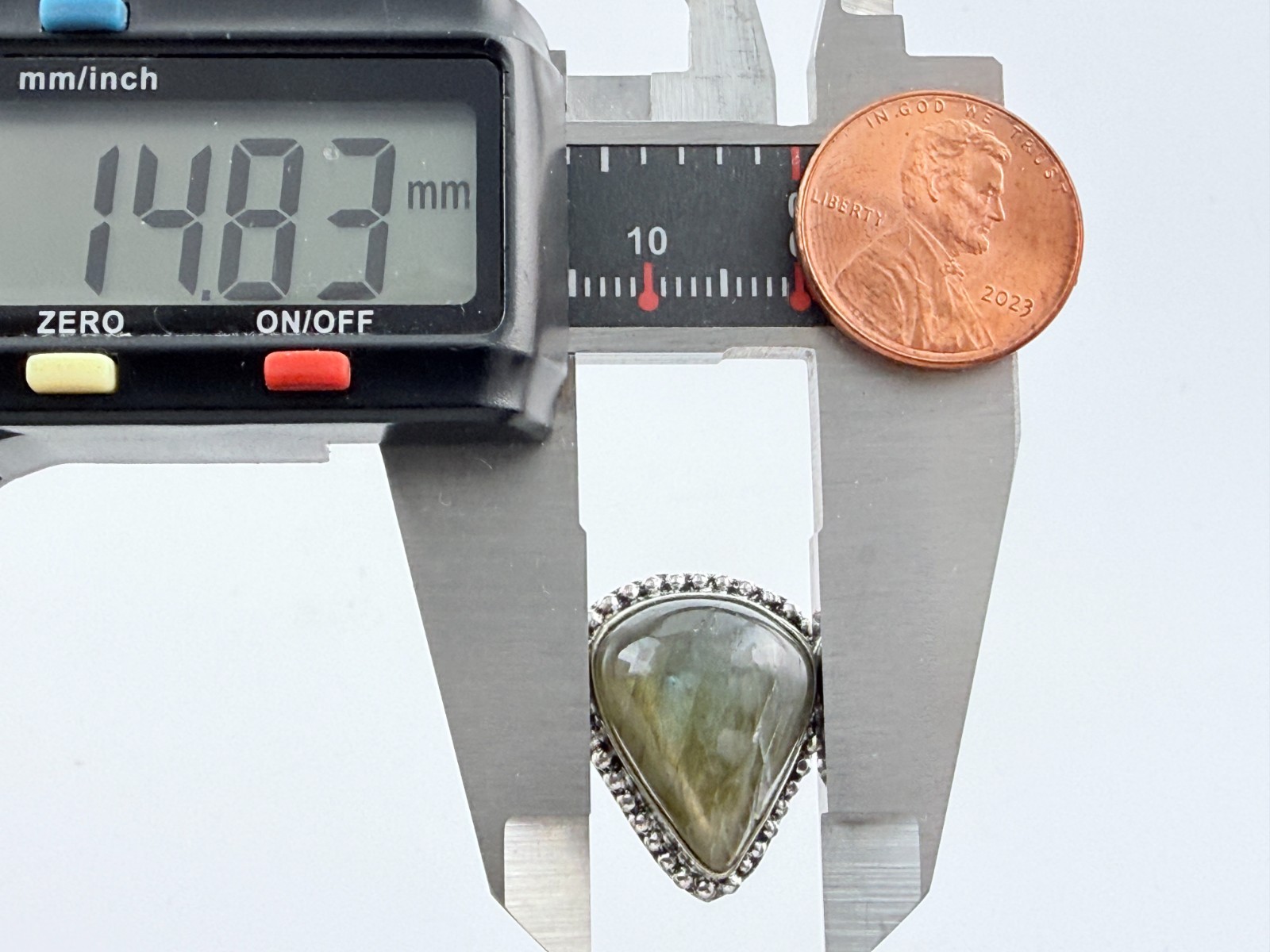 Silver Plated Metal Labradorite Pointed Cabochon Ring Size 10 6.5 Grams Weight