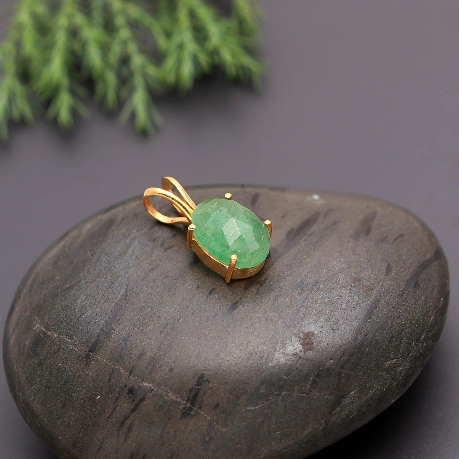 Natural Green Strawberry Oval Chain Pendant Gold Fill 925Sterling Silver Jewelry