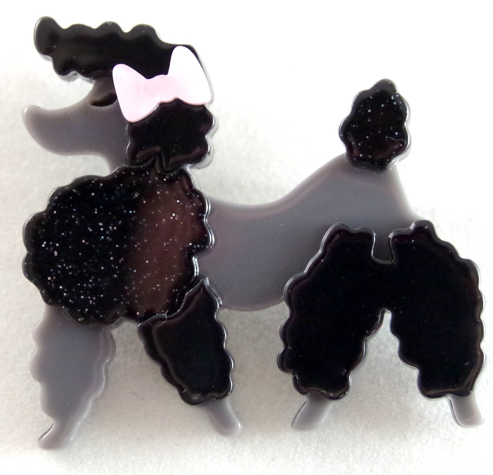 2 1/8″ NWOT BLACK & GRAY POODLE DOG w/ GLITTER & BOW LAYERED ACRYLIC BROOCH PIN
