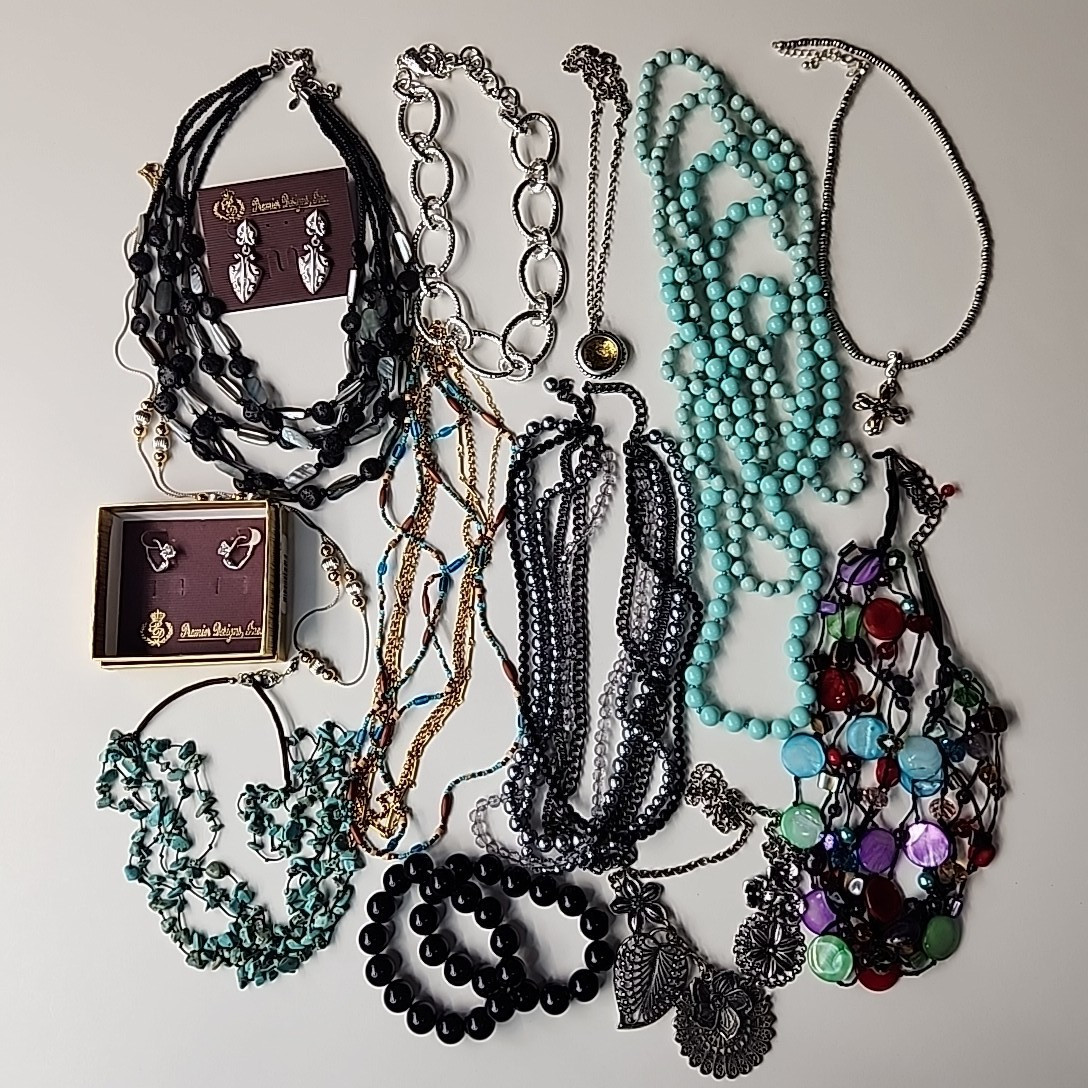 Premier Designs Beaded Necklace Bracelet Earrings Lot of 15 Multicolor Layered