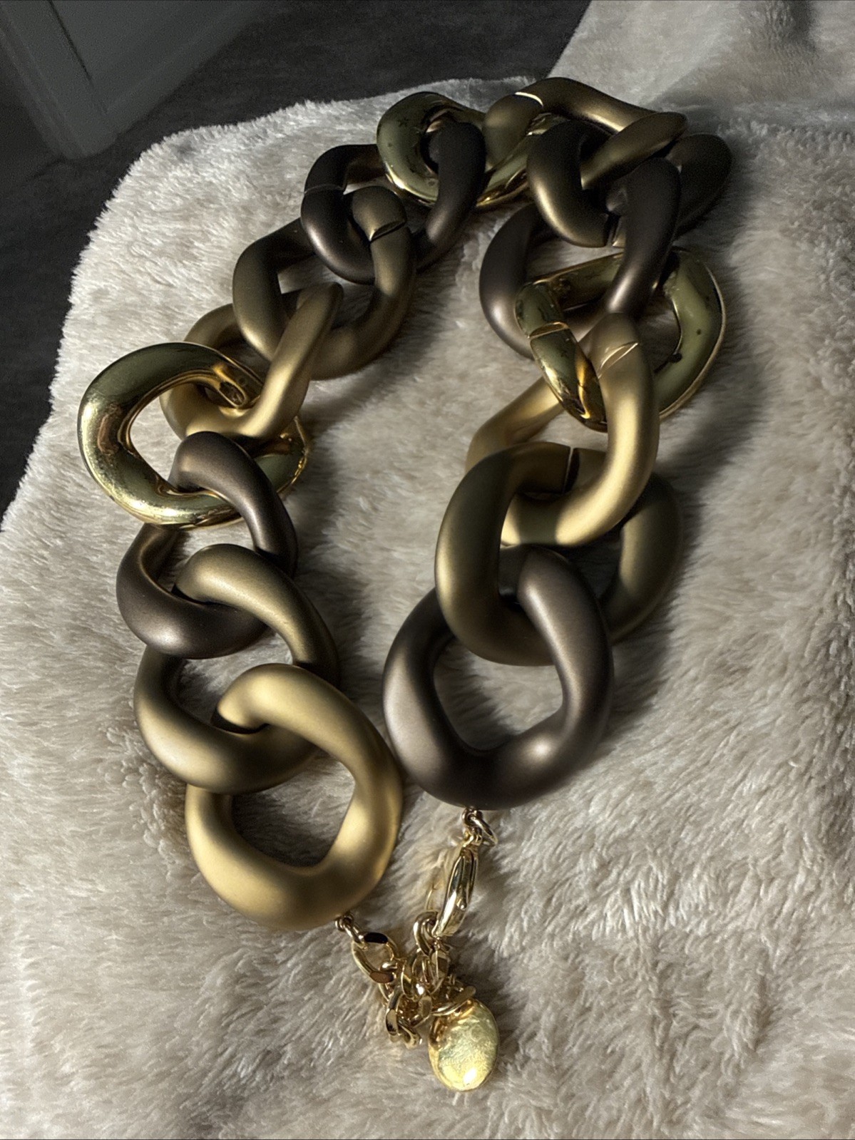PONO Resin Large Link Statement Necklace Bronze/Gold Tone (Please see pics)