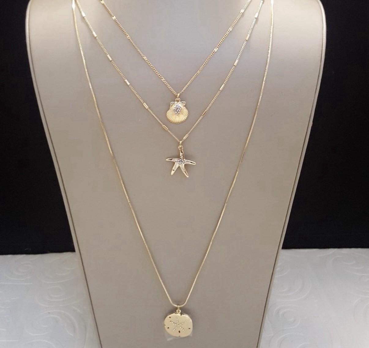 Tommy Bahama 3 Layer Gold Shell Starfish Necklace. $80 MSRP! Gift 🎁 Statement