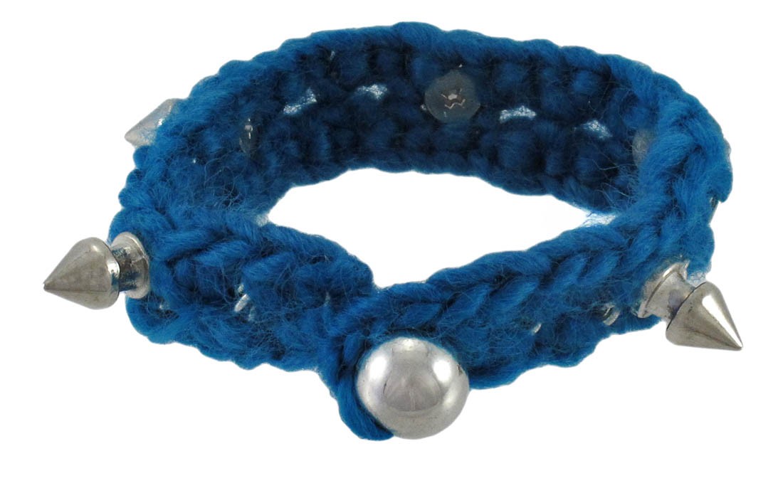 Zeckos 7 Inch Knitted Yarn Bracelet with Chrome Spikes