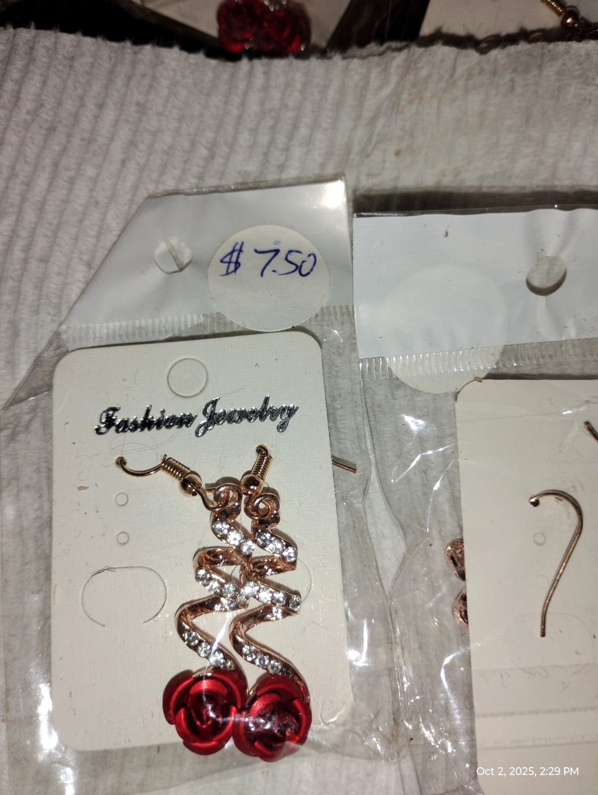 NEW! Fashion Jewelry.Germany,Pair swirl Earrings with crystals and rose gem