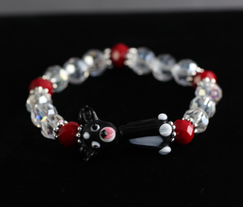 Dog Bracelet Black Lampwork 7″ inch Elastic Glass Beads Red Faceted Crystal