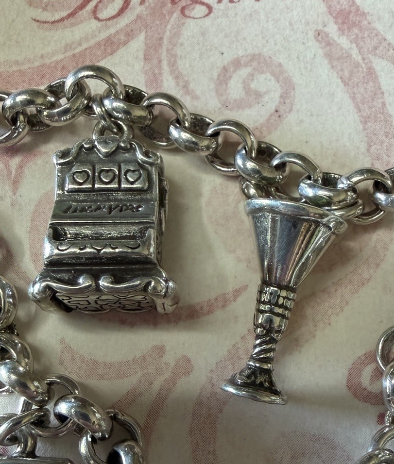 Brighton Viva Las Vegas Nevada State Charm Bracelet New Never Worn Gift Tin Set