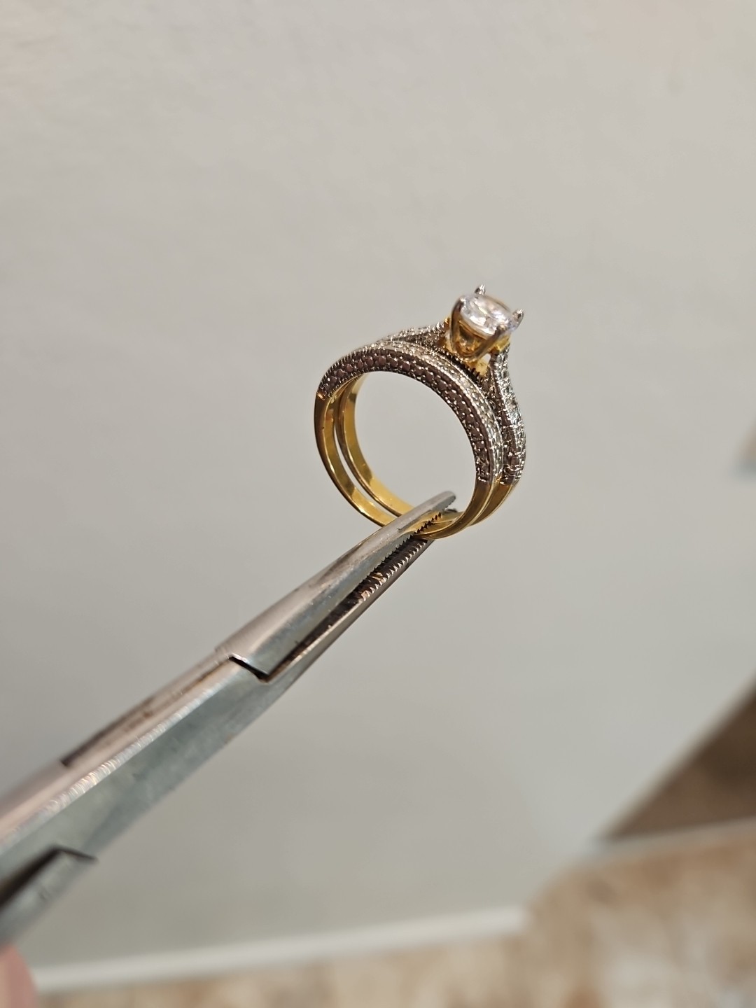 2pc Band & Solitaire Ring sz 8-8.25, No Hallmark gold tone CZ Crystal rhinestone