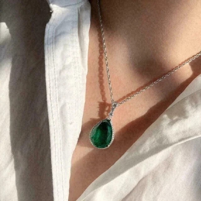 2CT Pear Cut Simulated Green Emerald Women Chain Pendant 14K White Gold Plated