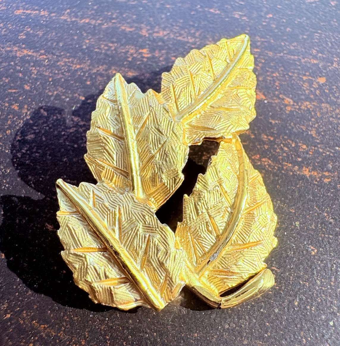Gold Tone Textured Leaf Cluster Brooch Pin 1.75in Flowers & Plants Theme