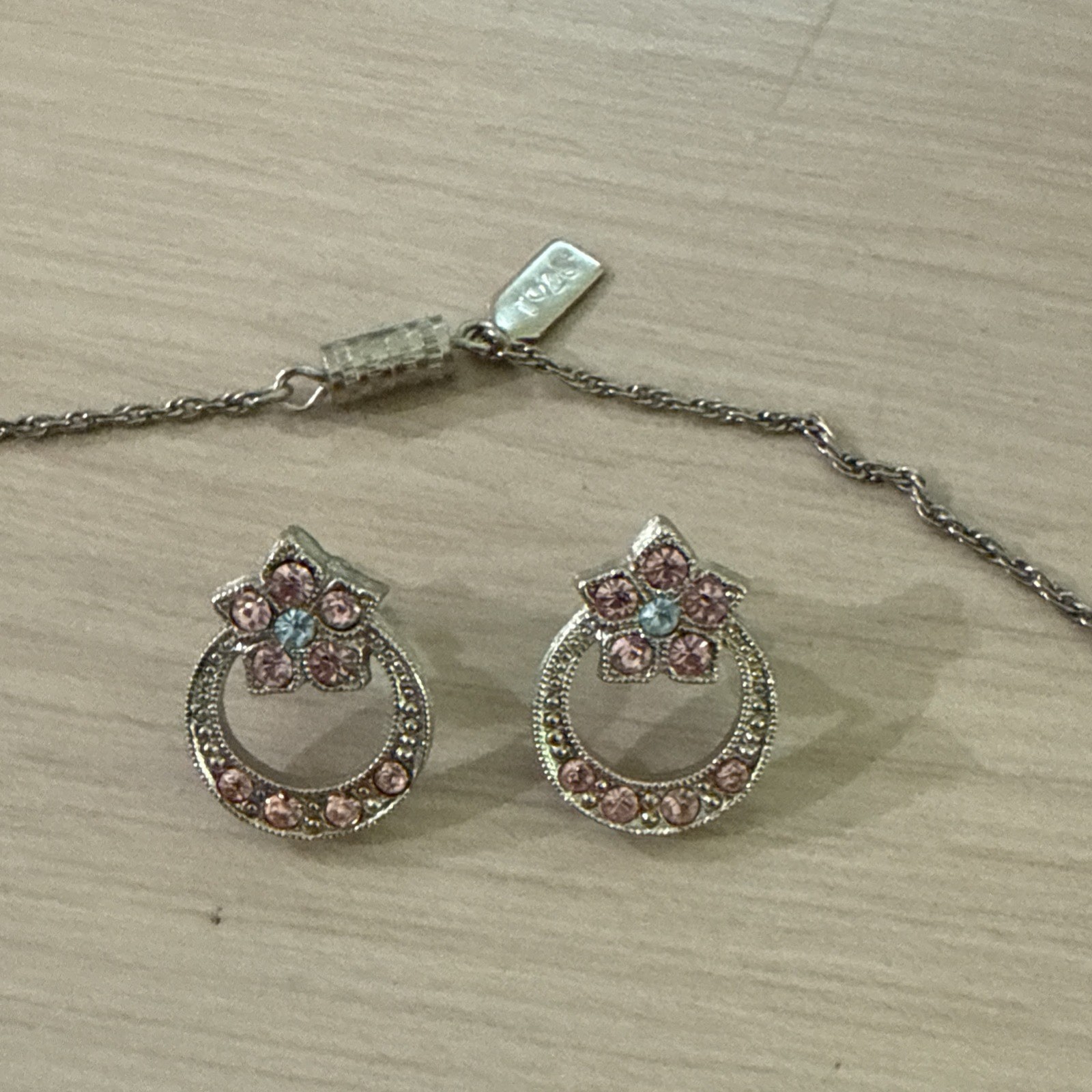 Vtg 1928 Pink And Blue Flower Necklace And Pierced Earring Set Silver Tone 15”