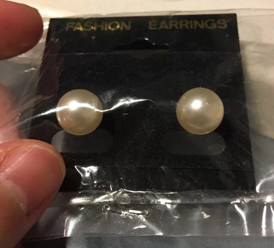 Faux Pearl Fashion Earrings (Not Sure If It’s Real Or Faux-Was A Gift) Brand New