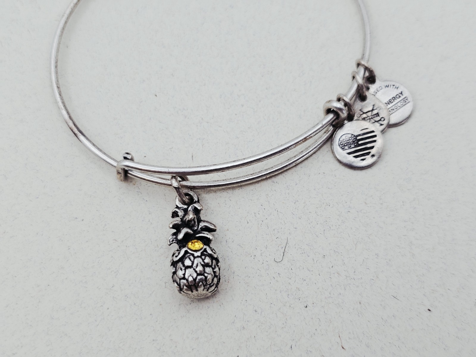 Alex & Ani ” Crystal Pineapple ” 🍍 😋 Charm Bangle Silver Bracelet ✨️