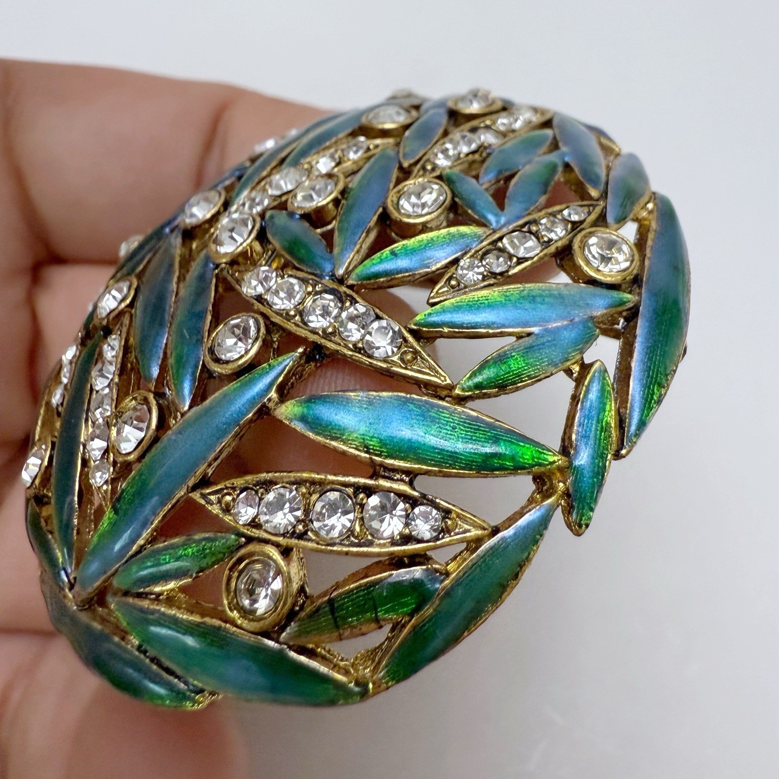 Kenneth Jay Lane KJL Aqua Teal Enamel Clear Rhinestone Leaves Round Brooch Pin