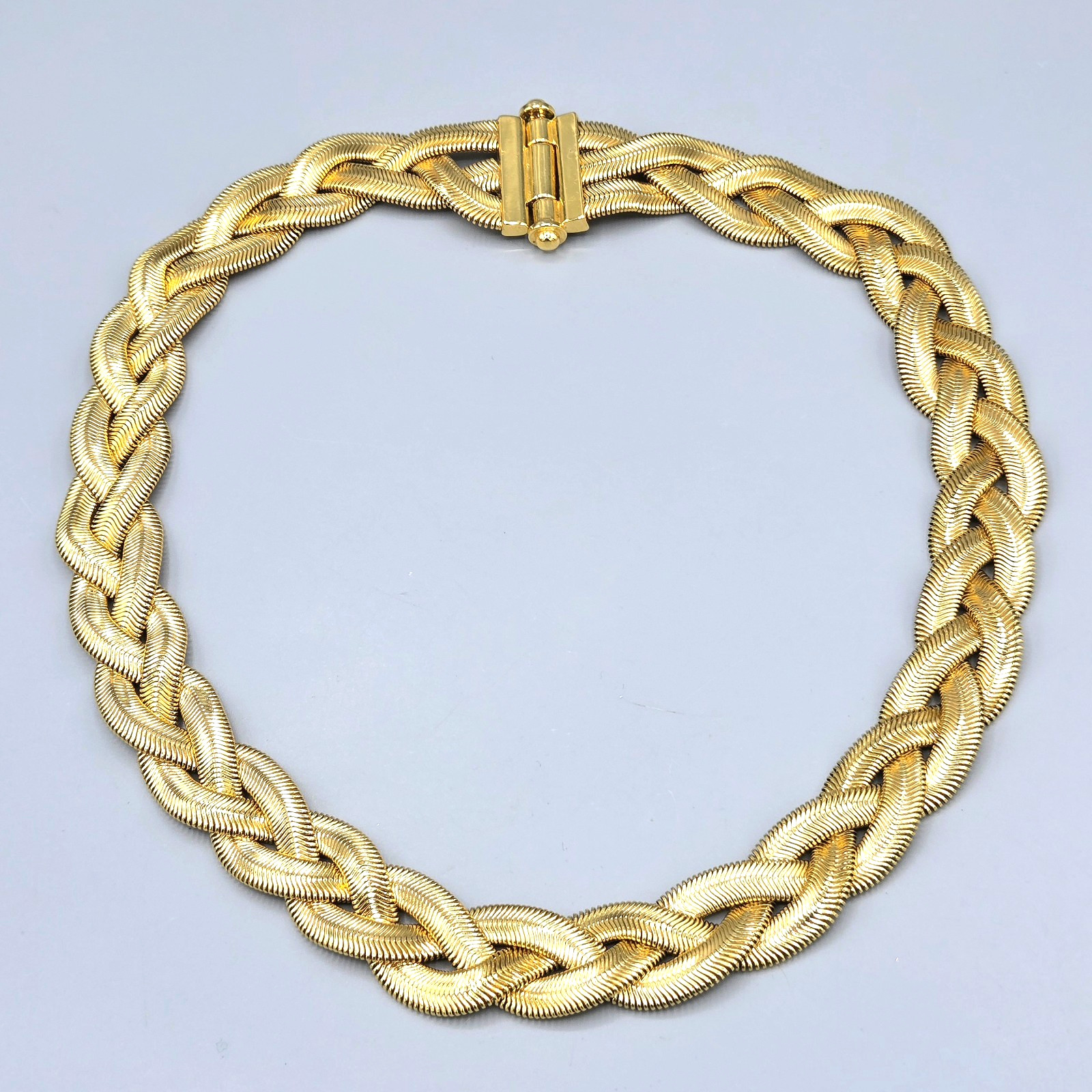 1990’s QVC Linda Dano Signed Gold Tone Triple Omega Chain Braided Necklace 17″