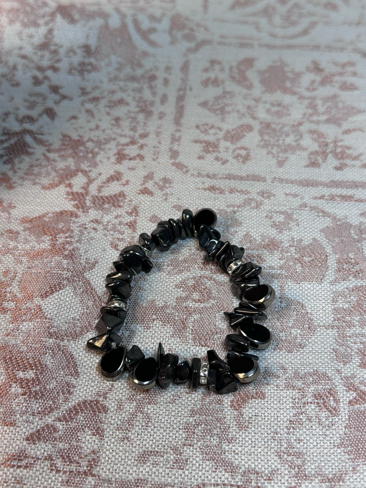 black chip bead stretch beaded bracelet stackable metal less than 8 in