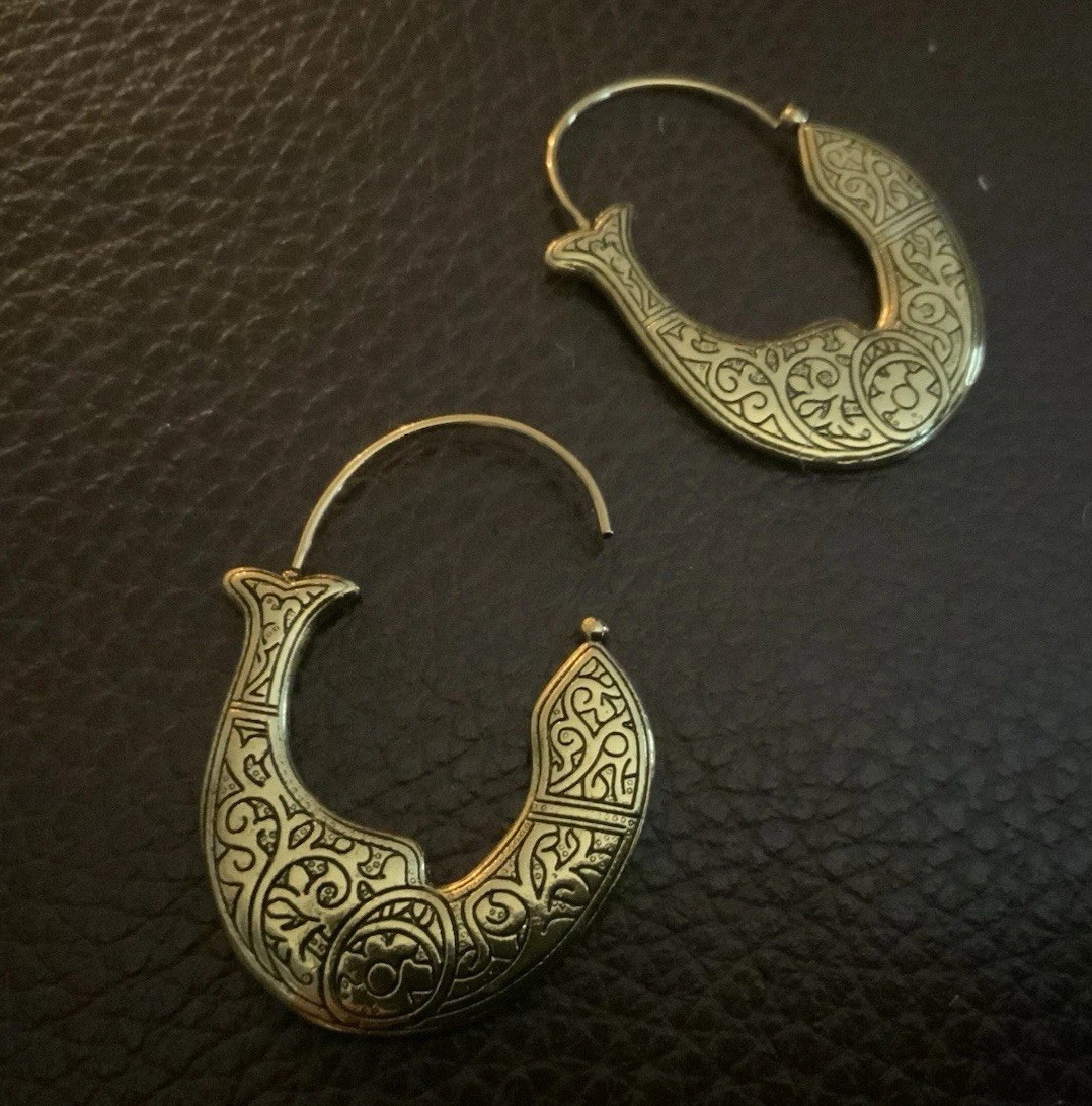 Chico’s Hoop Fish Earrings Gold Tribal Byzantine Etched Moroccan Crescent Boho