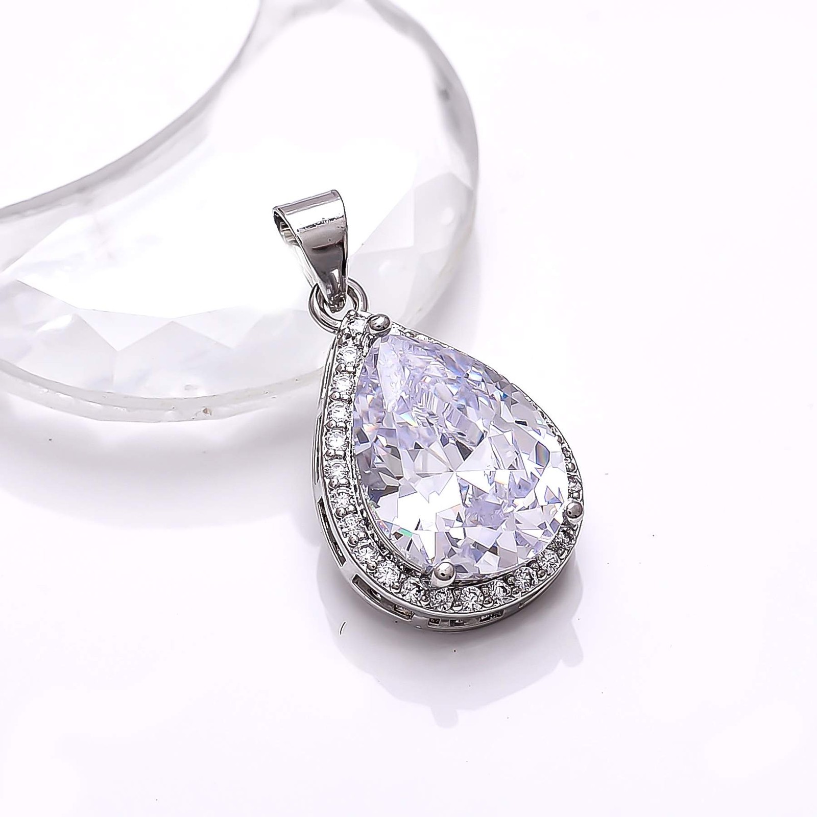 White Topaz & Cubic Zirconia Gemstone 925 Sterling Silver Pendant 1.10″ P80118
