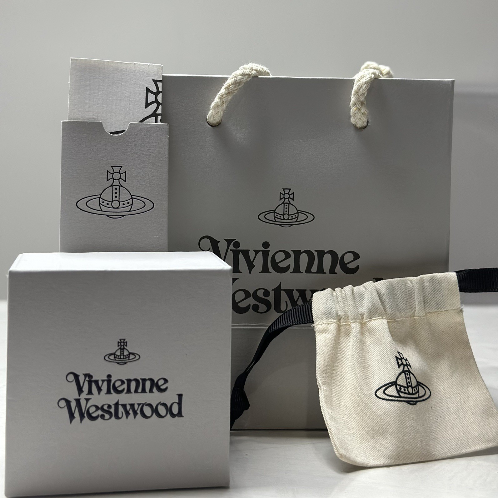 [Box+Pounch] Vivienne Westwood Silver plated 4.5cm Pink GIANT orb necklace