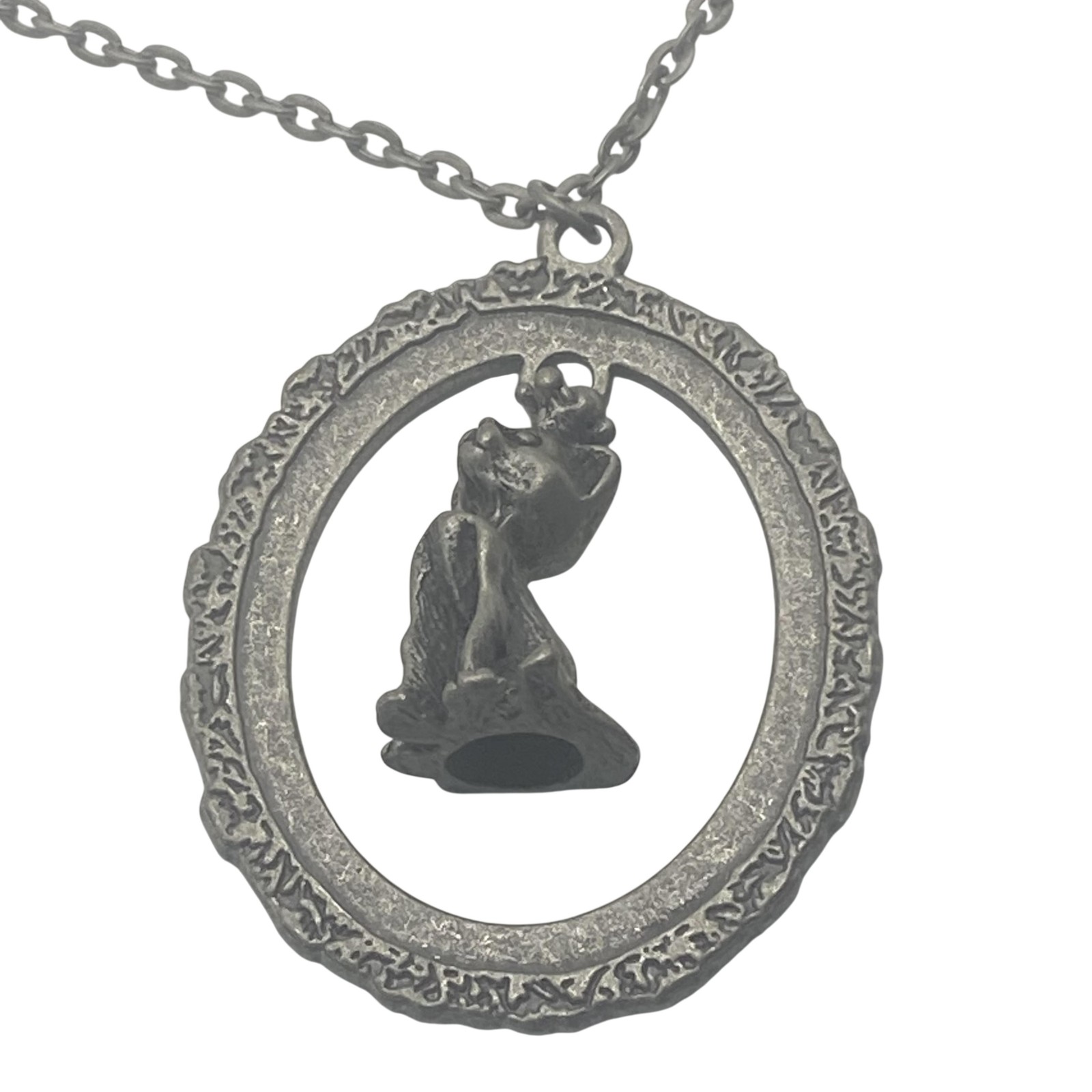 Pewter Cat Oval Pendant Necklace Lobster Clasp 21 In Silver Tone Animal Jewelry