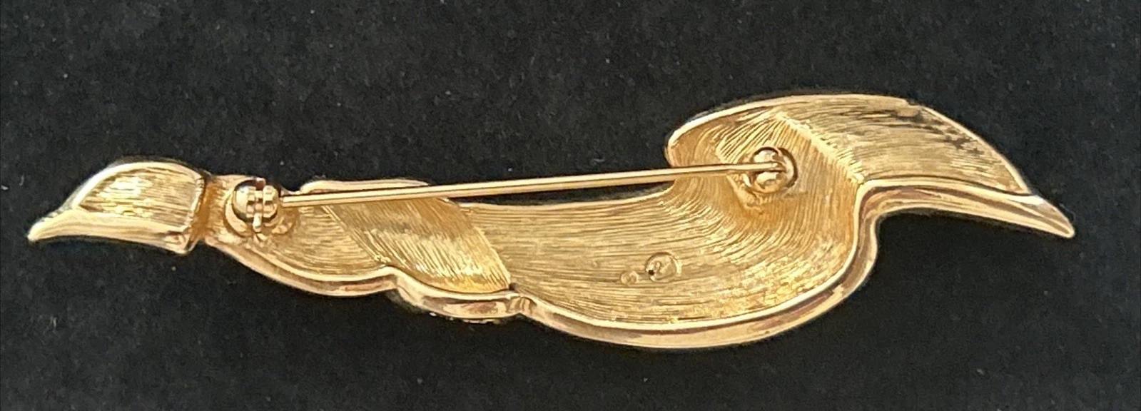 Swarovski Signed Crystal Ribbon Brooch Pin Gold Tone Rhinestone VTG 3inx1in