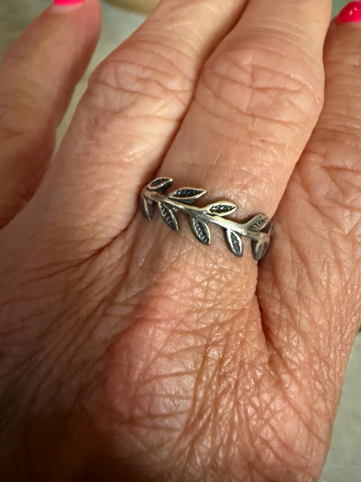 Sterling Silver Leaf Vine Stackable Band Ring Size 7.5 No Stone